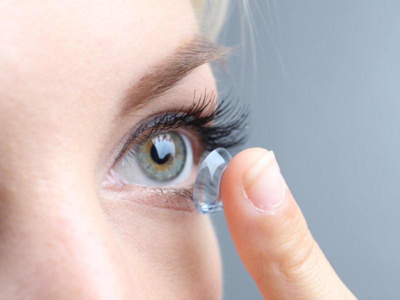 Плюсове и минуси на контактните лещи